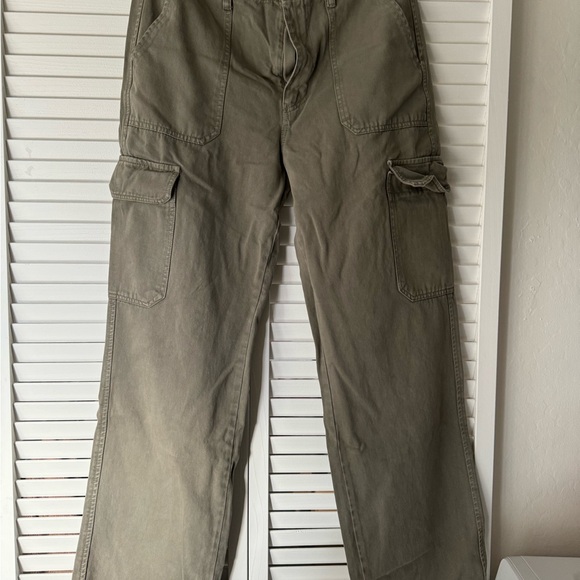 Bundle of 3 pairs women jeans 
size: 6/28

Lucky brand, Zara, Sears - Picture 3 of 11